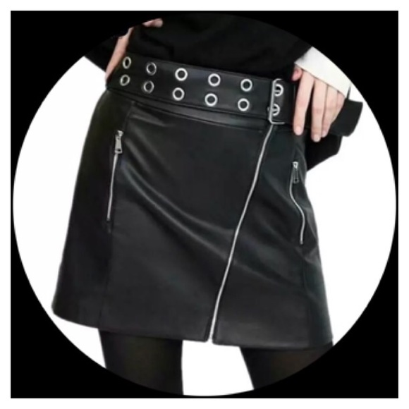 Host Pick Zara Black Vegan Leather Mini Skirt M - Picture 2 of 8